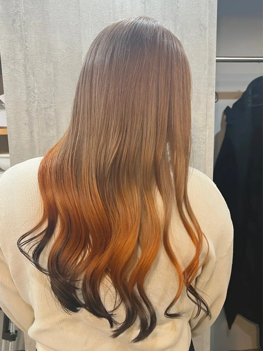 ロング 狐カラー ハイライト トリートメント カット ヘアカラー 🌷かわばた めい🌷のヘアスタイル