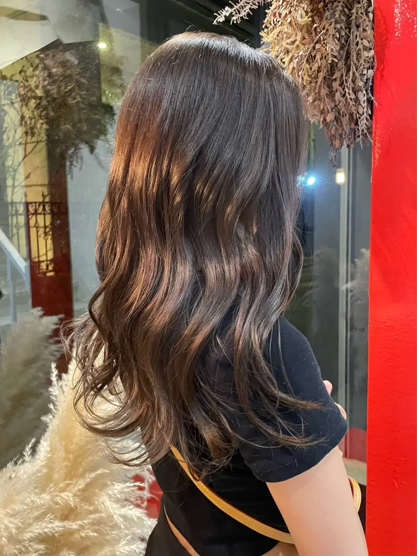 ロング カラー shiro.kobe 森彩華のヘアスタイル
