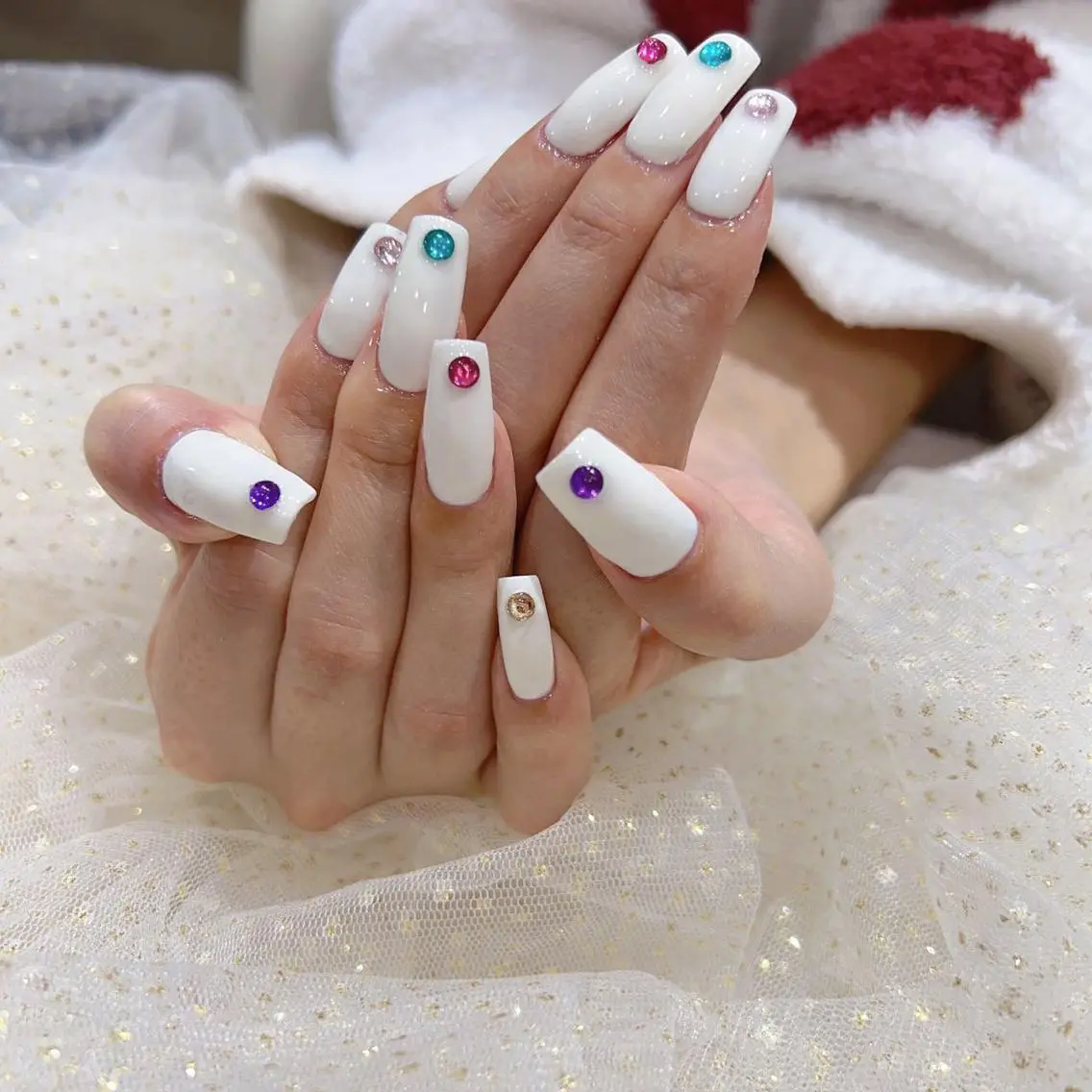 ネイル ストーンネイル Umi nail& eyelashのネイルデザイン