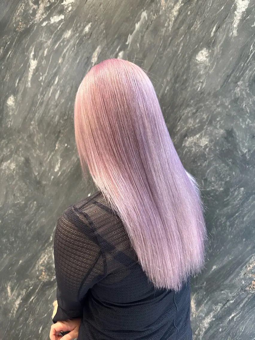 ロング カラー ラベンダーカラー カット ヘアカラー トリートメント 🦋レイヤーカット ミドリカワ🦋のヘアスタイル