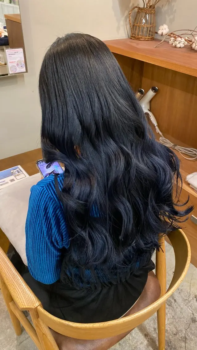 ロング カラー 黒髪 ブリーチ ブルーカラー ブルーブラック NIKO/名古屋/ 髪質改善/艶髪のヘアスタイル