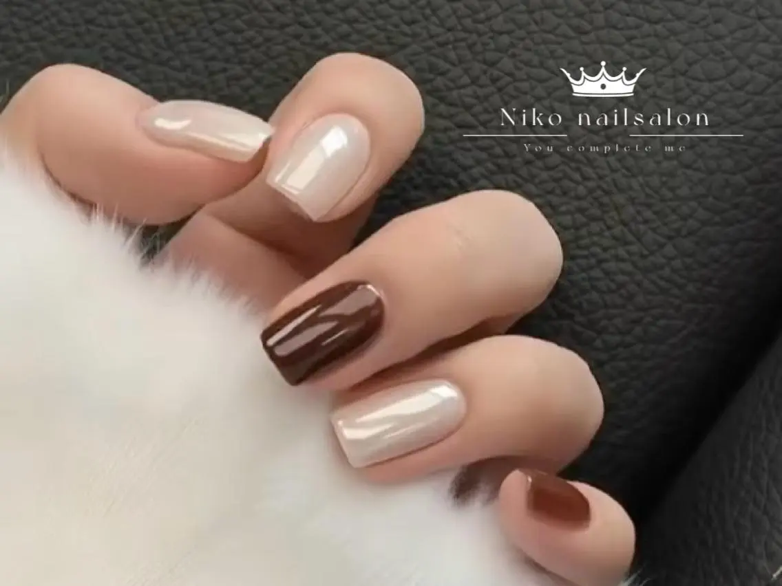 ネイル 長さ出し フットネイル フレンチネイル ジェルネイル ガラスフレンチ Nikoネイルサロン 本八幡店のネイルデザイン