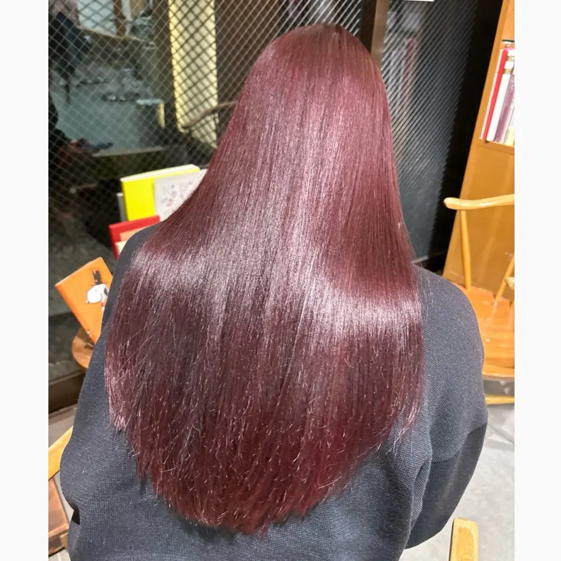 ロング カット ヘアカラー 吉田 芽生のヘアスタイル