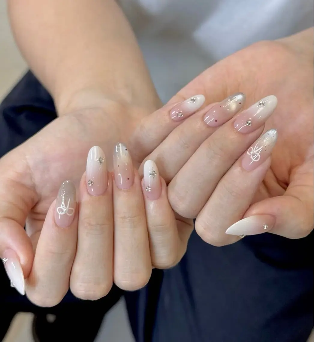 ネイル アートネイル チークネイル 韓国ネイル マグネットネイル ニュアンスネイル ハンドネイル NAILS168 新大久保店のネイルデザイン