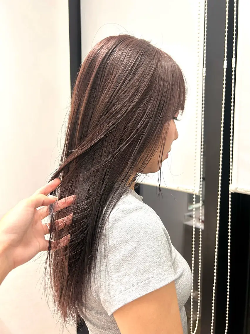 ロング カラー ブリーチ ラベンダーカラー ブリーチなしカラー ヘアカラー トリートメント 🫒オリーブ/透け感 レイヤー🌿‬モエカのヘアスタイル