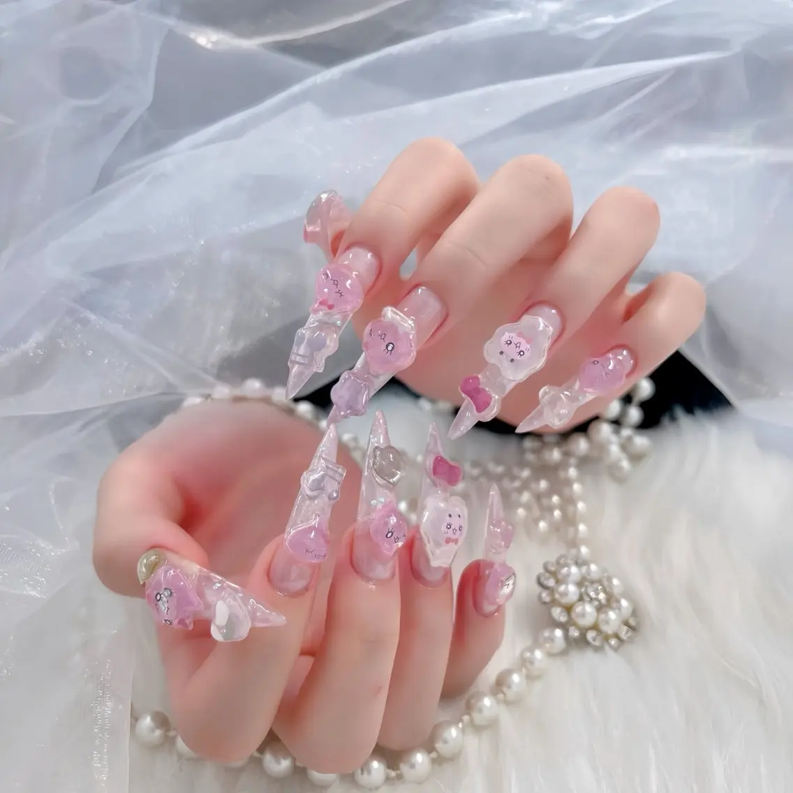 ネイル オーロラネイル チークネイル 桜ネイル クリアネイル ドット ハンドネイル Rin Nail 新大久保店のネイルデザイン