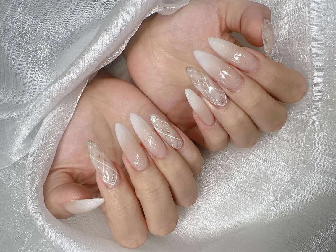 ネイル 長さ出し グラデーション 卒業式 キラキラネイル マグネットネイル ハンドネイル Lee Nailsのネイルデザイン