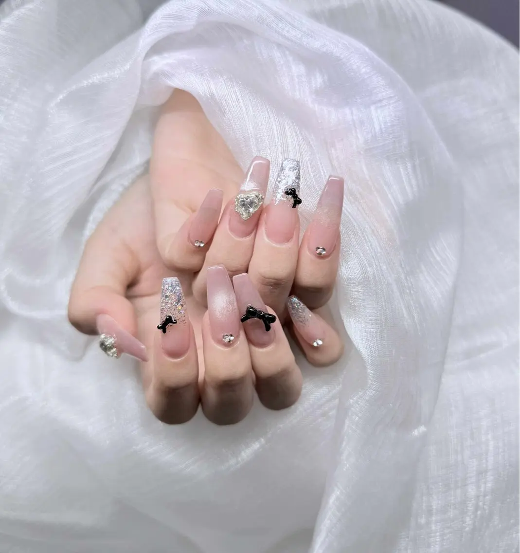 ネイル ハンドネイル Lee Nailsのネイルデザイン