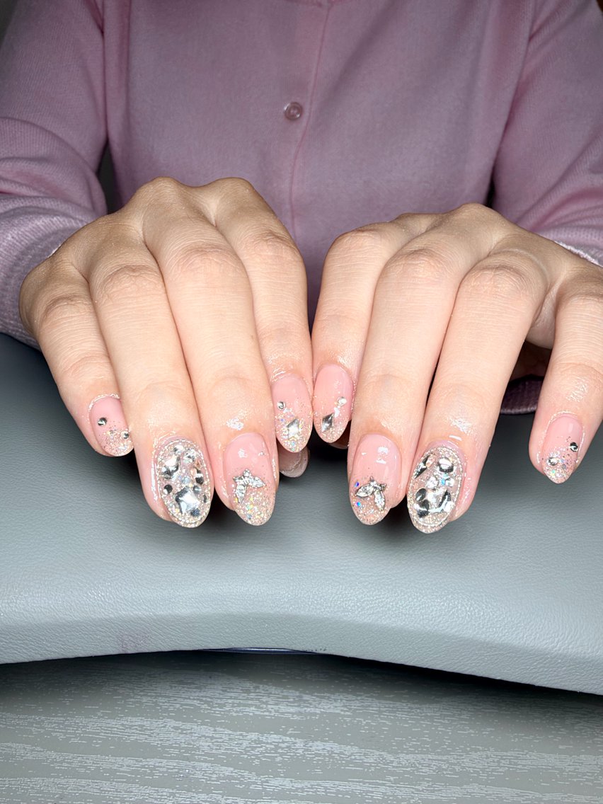 ネイル I pinknail 韓国風·持ち込み専門のネイルデザイン