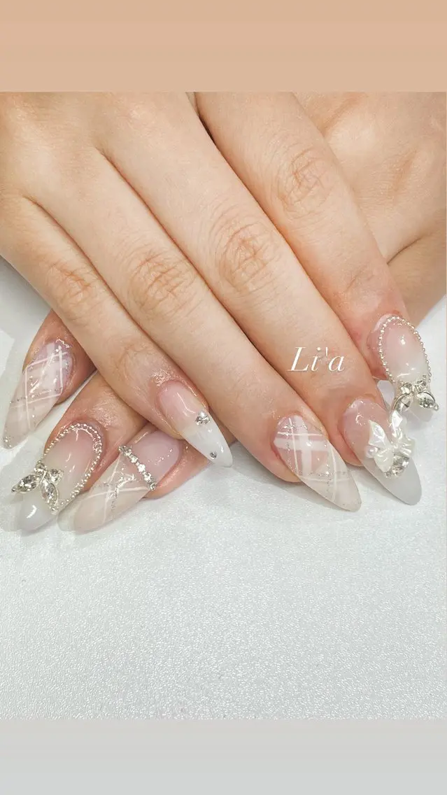 ネイル ハンドネイル Li'a AYAKAのネイルデザイン