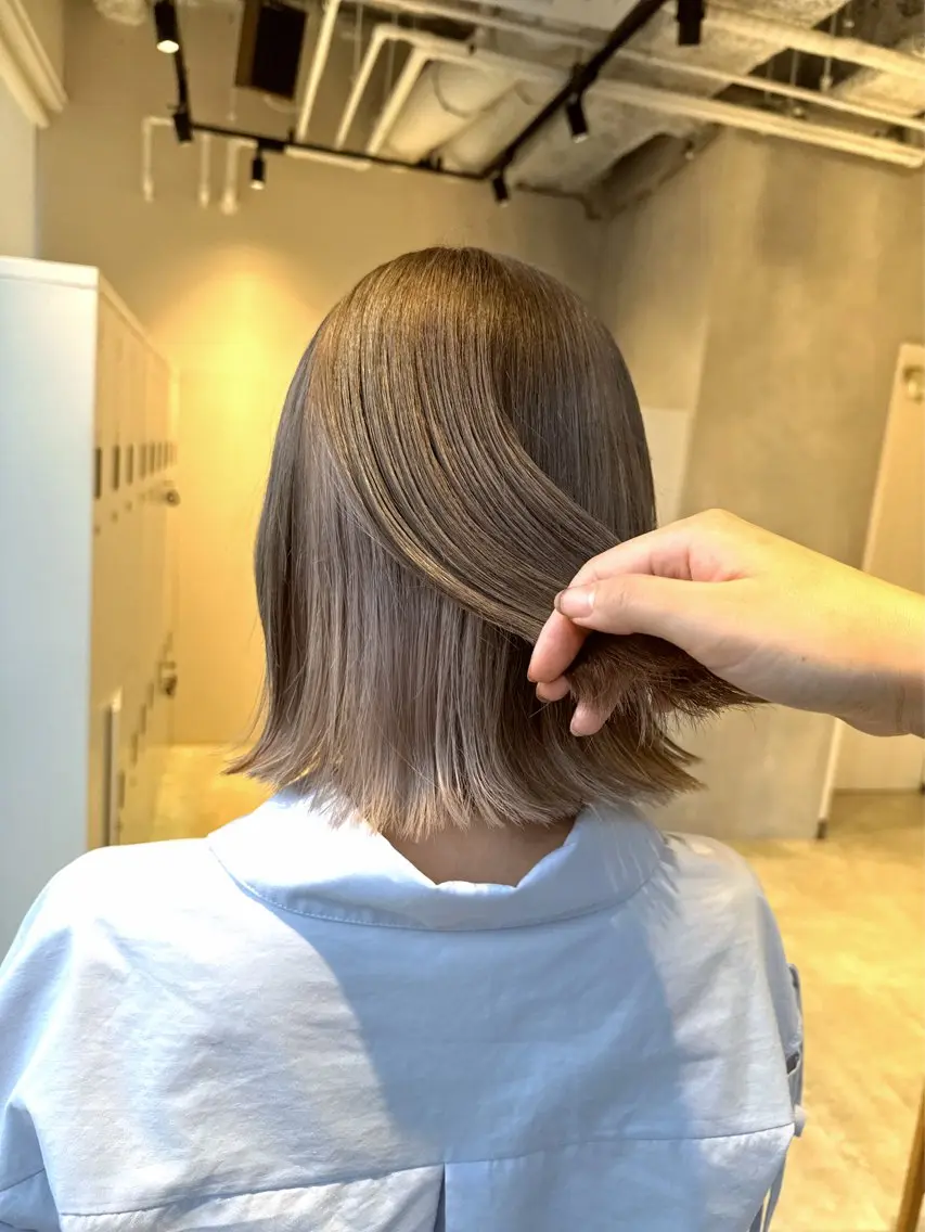 カラー ベージュカラー ブリーチ インナーカラー ホワイトベージュ カット ヘアカラー トリートメント 透明感カラー✨艶髪 制作🌱山根あゆみのヘアスタイル
