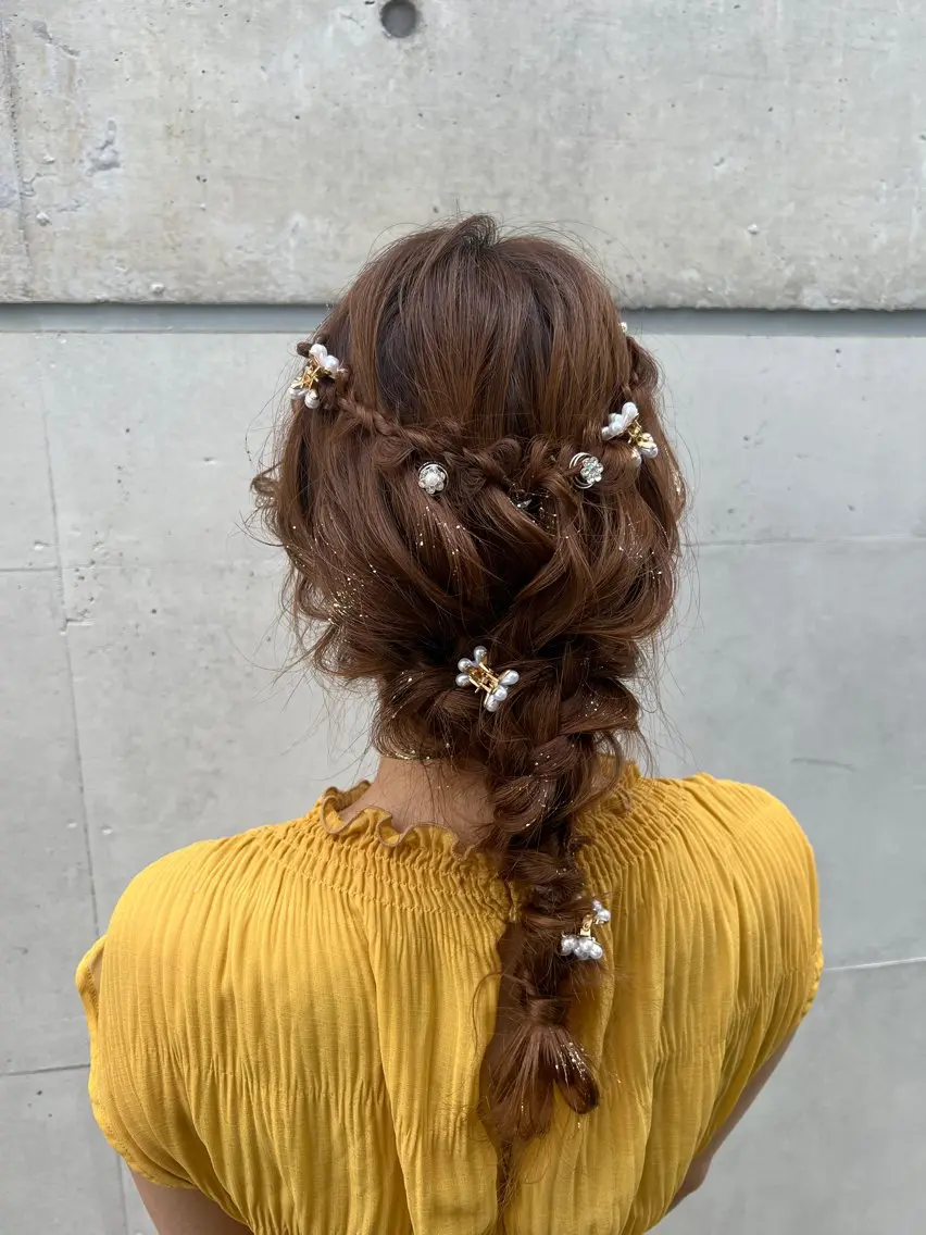 ロング ヘアアレンジ カチューシャ 山室 敬義のヘアスタイル