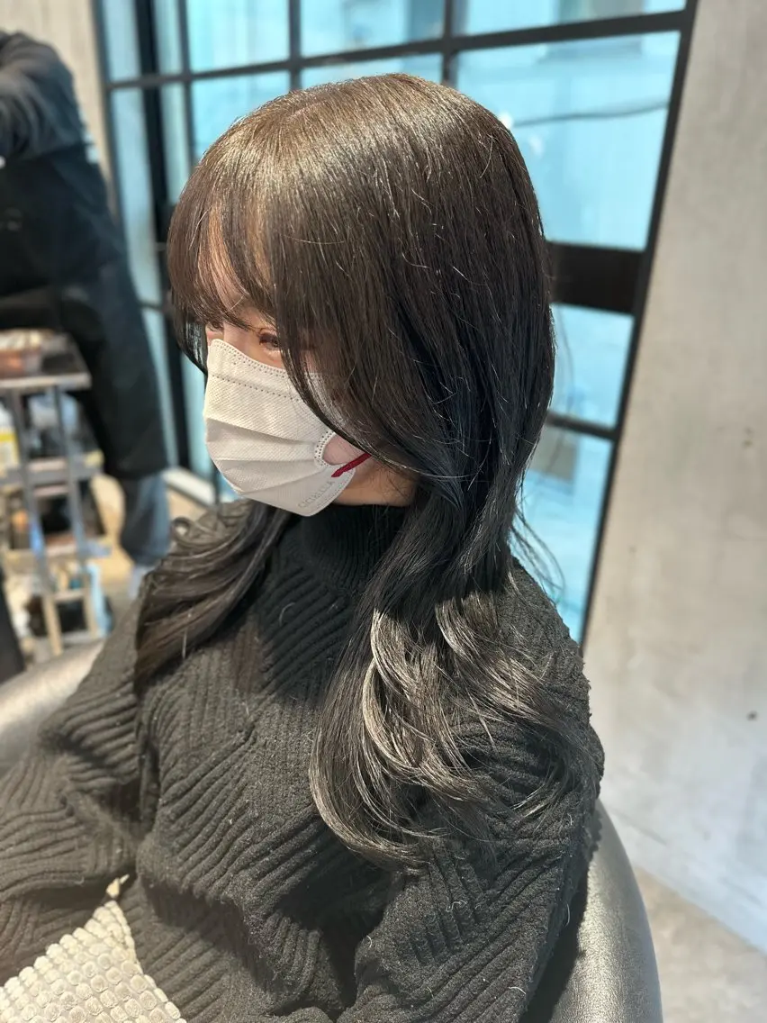 セミロング カラー 透明感カラー yoshi (菅沼義晴)のヘアスタイル
