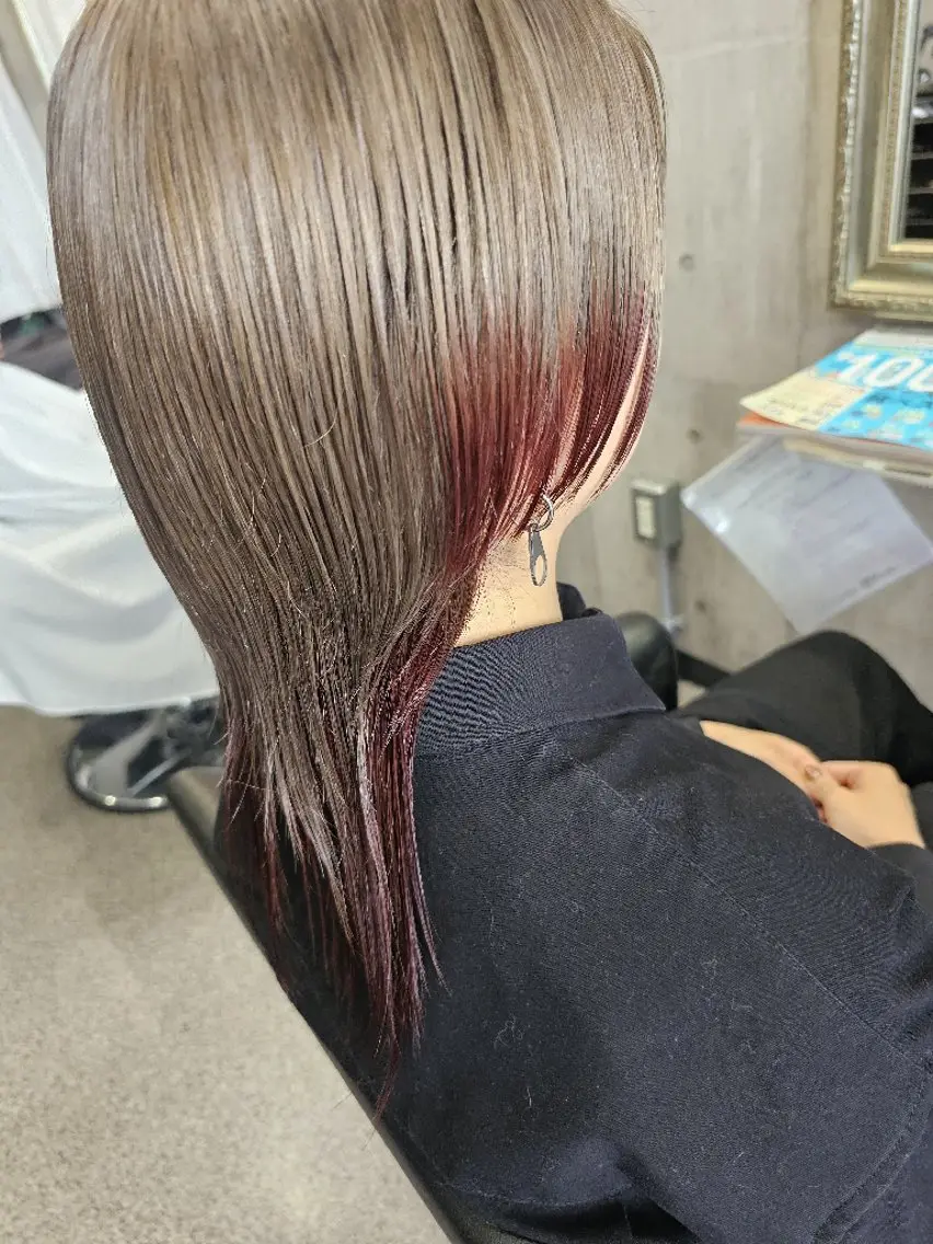 ロング ウルフカット 黒田 かな子のヘアスタイル