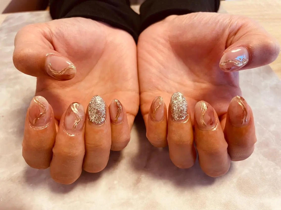 ネイル ミラーネイル ニュアンスネイル Betty❤︎ ネイル＆よもぎ蒸しのネイルデザイン
