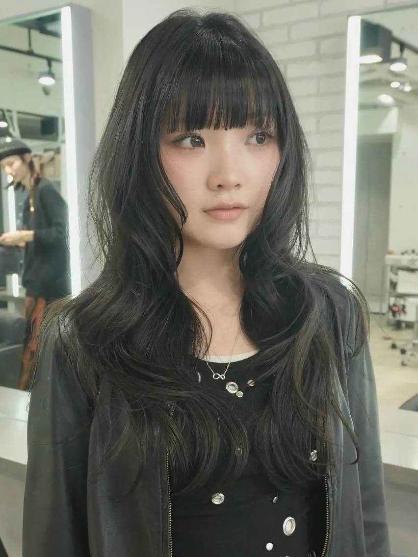 ロング ロングレイヤー 韓国風ヘア レイヤーカット ロング Airi 韓国y2k ハイレイヤーのヘアスタイル