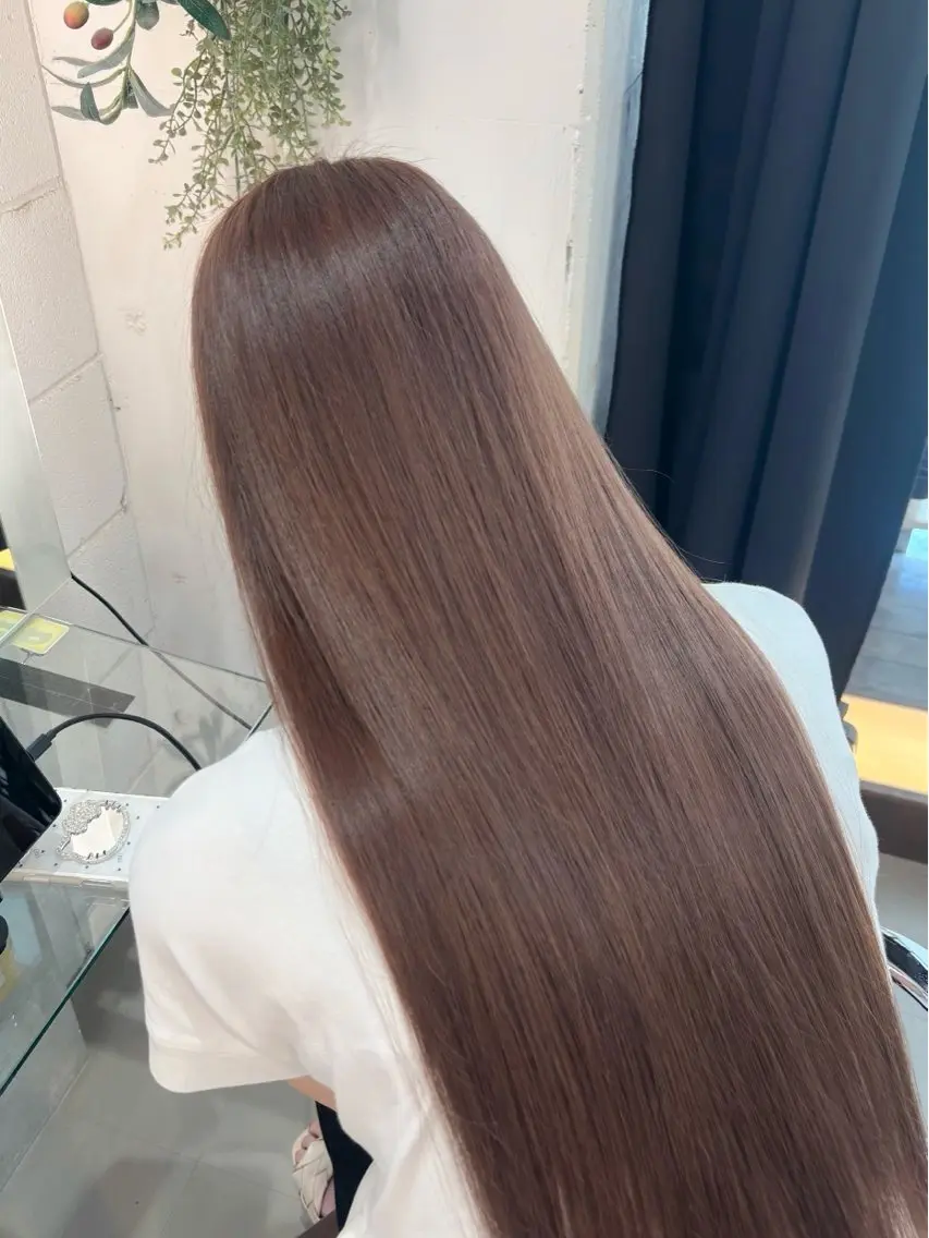 カラー chic 米満 柚月のヘアスタイル