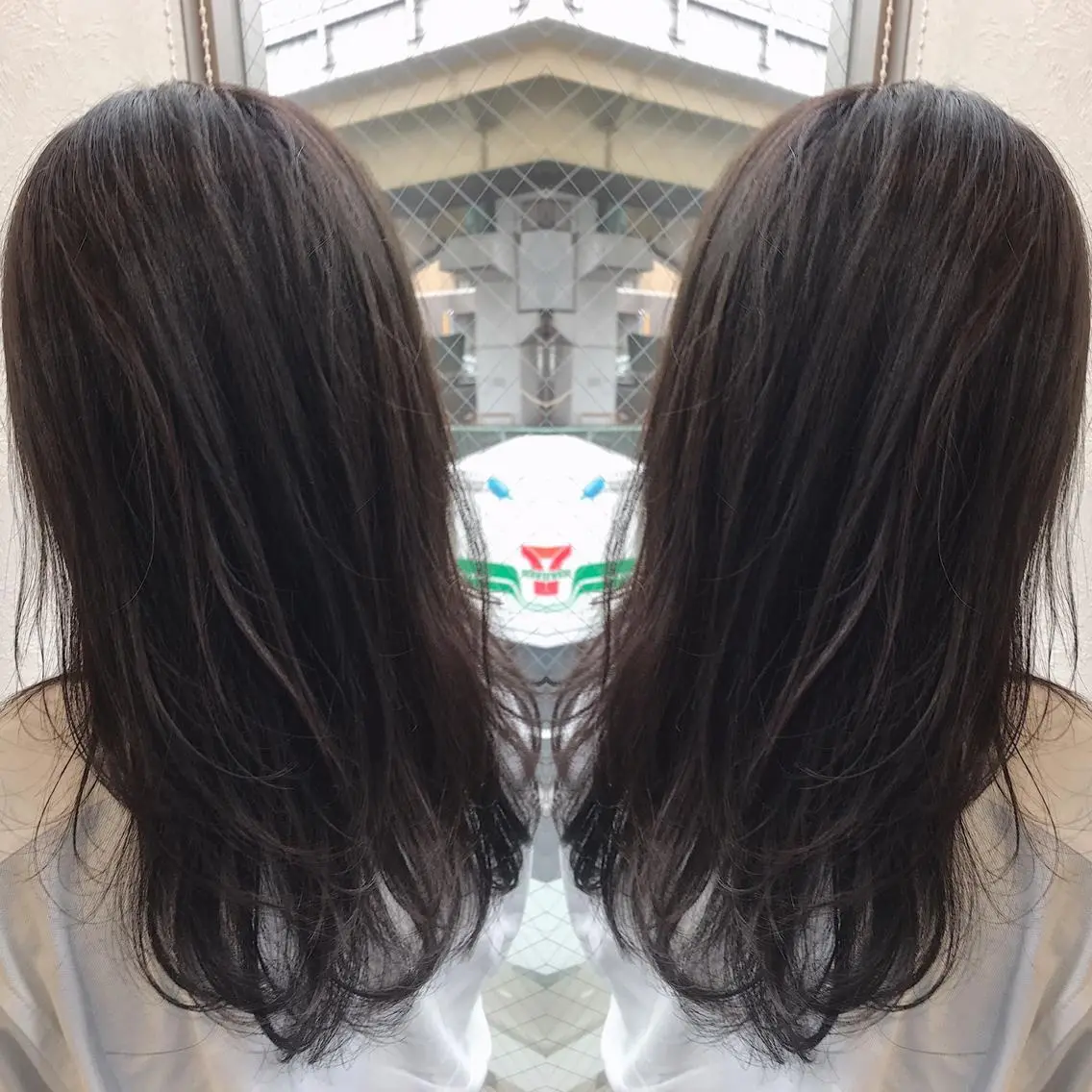 セミロング カラー セミロングレイヤー フォギーグレージュ グレージュ レイヤーカット カット ヘアカラー 柴田 祐輔のヘアスタイル