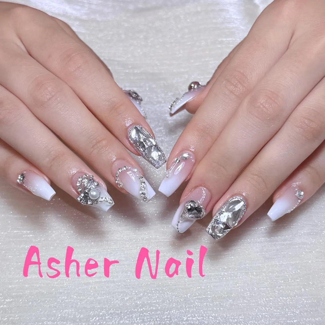 ネイル キラキラネイル 韓国ネイル マグネットネイル マットネイル 持ち込み ハンドネイル ハンドケア Asher-Hana 🎗のネイルデザイン