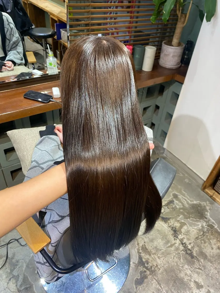 ロング 荒井 えみいのヘアスタイル