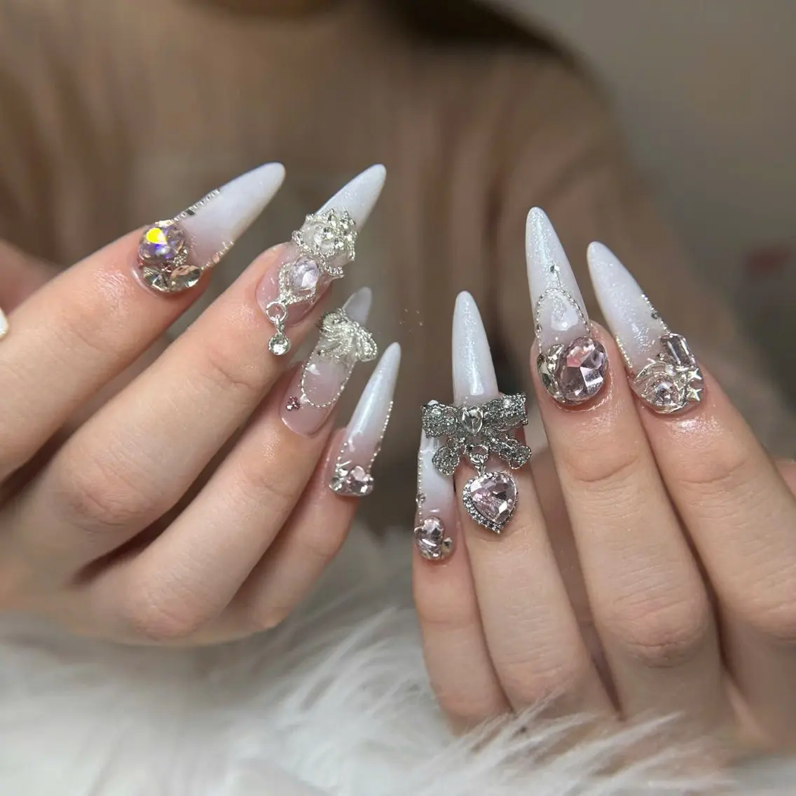 ネイル オーロラネイル 長さ出し フラッシュネイル フレンチネイル ジェルネイル Michi Nail Staffのネイルデザイン