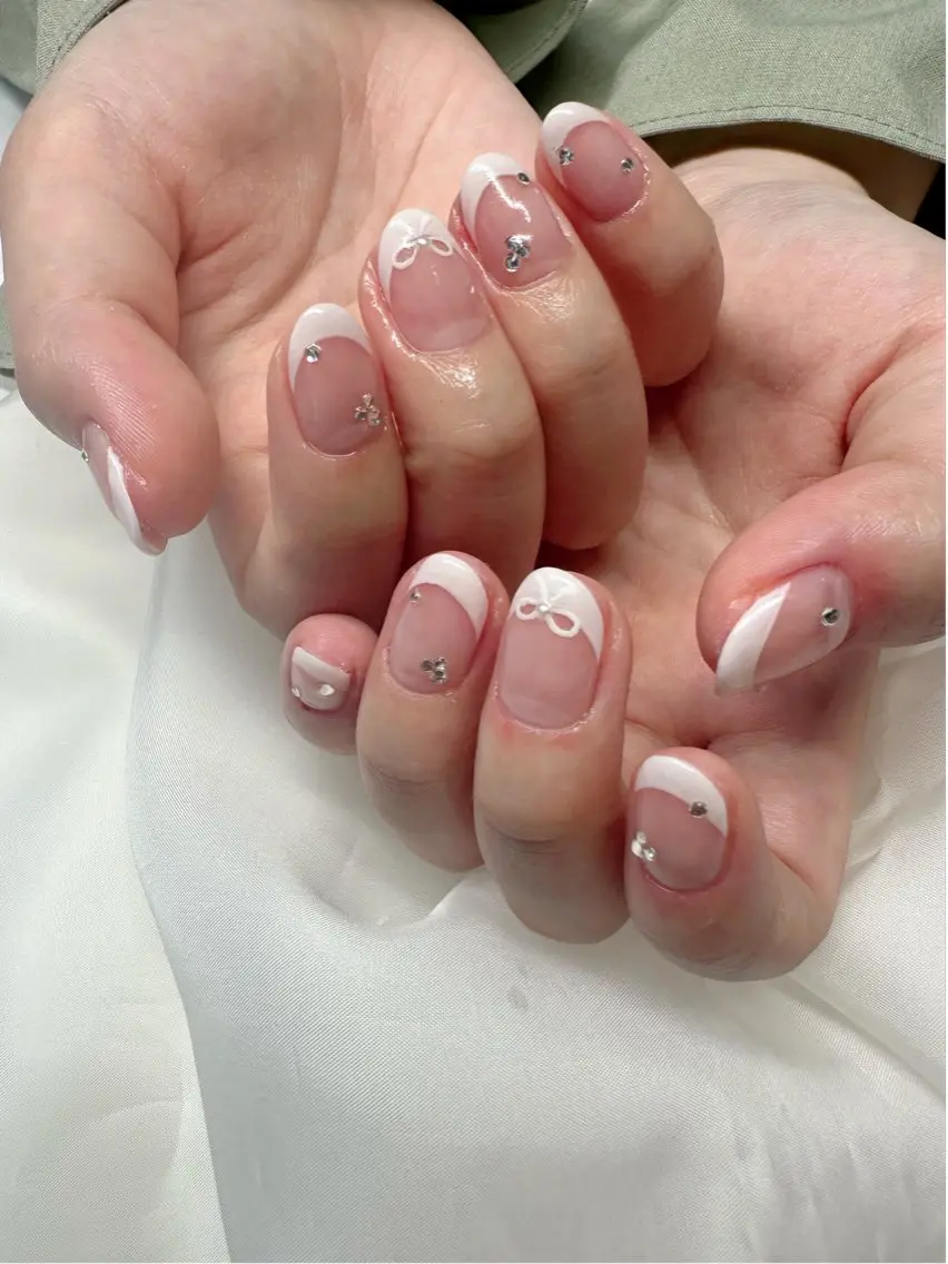 ネイル クリアネイル フレンチネイル 氷ネイル・うるうるネイル 韓国ネイル ニュアンスネイル 🪞KAPE NAIL 🪞のネイルデザイン