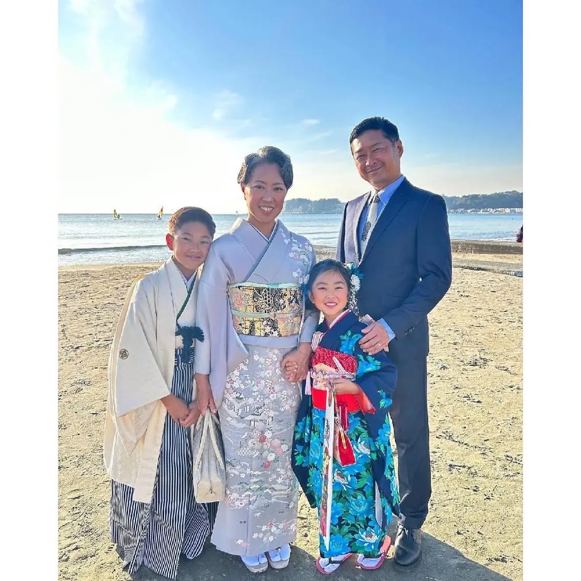 ショート カラー パーマ ヘアアレンジ メンズ キッズ 子どものヘアアレンジ 七三 刈り上げ おくれ毛 ヘアセット BRAIDS💎愛子 大人ハイライト💎のヘアスタイル