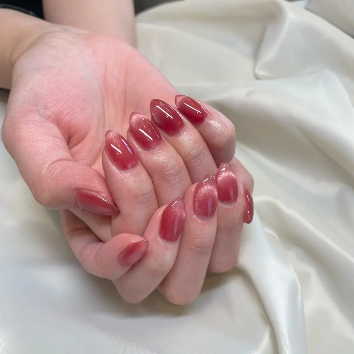 ネイル フレンチネイル マグネットネイル マグネットフレンチ ハンドネイル ui nailのネイルデザイン