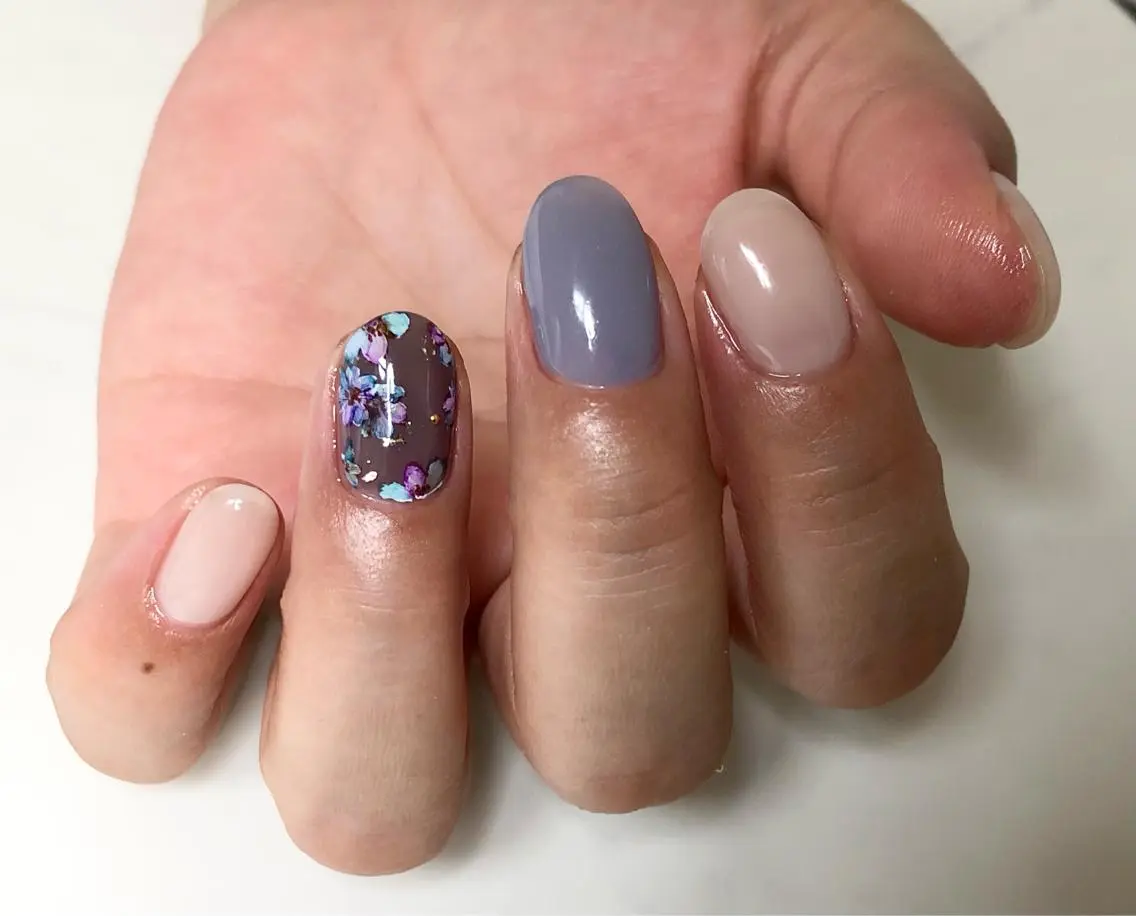 ショート シンプルネイル EMIKOのネイルデザイン