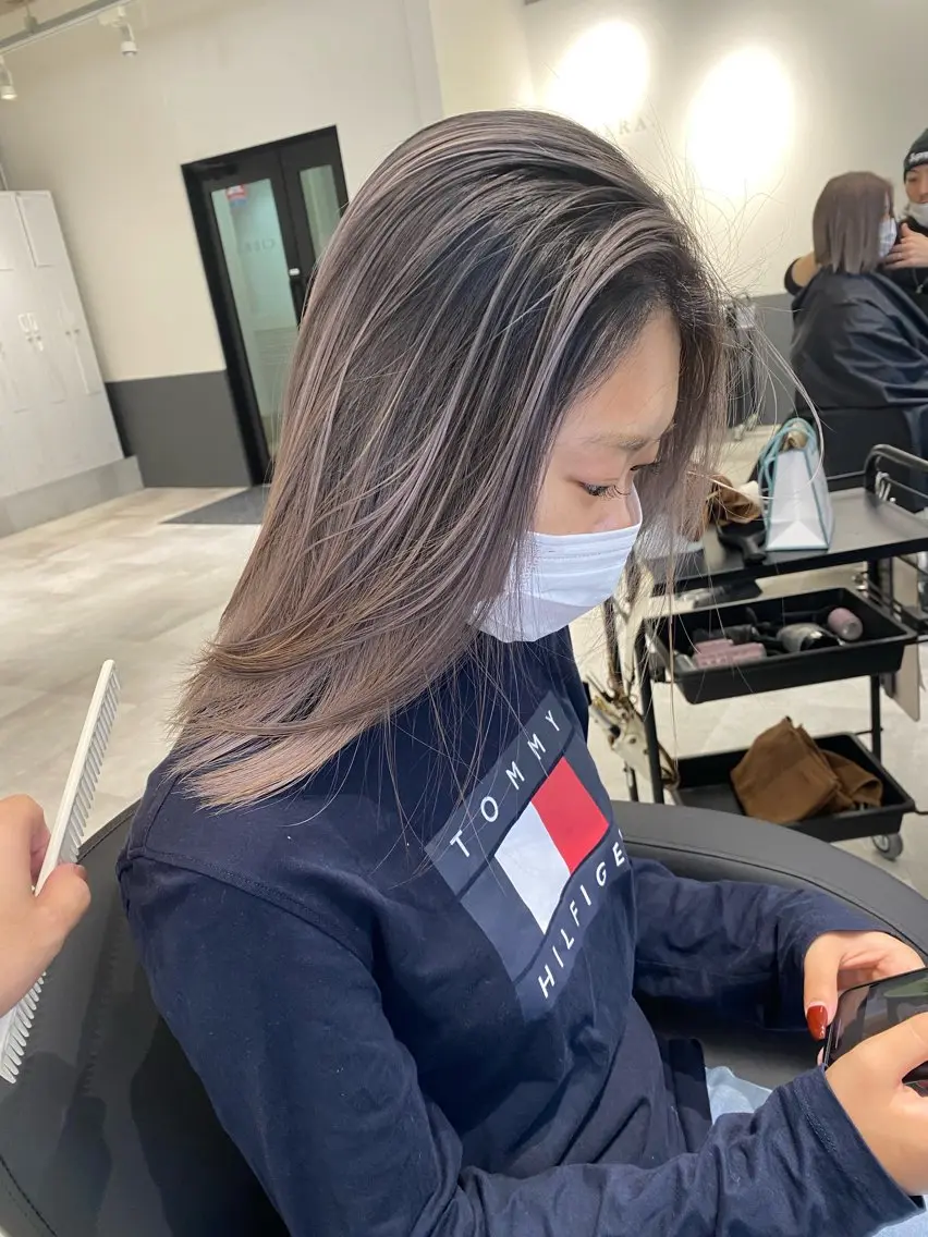 ミディアム レイヤーカット Rubik's江坂 ルービックえさかのヘアスタイル