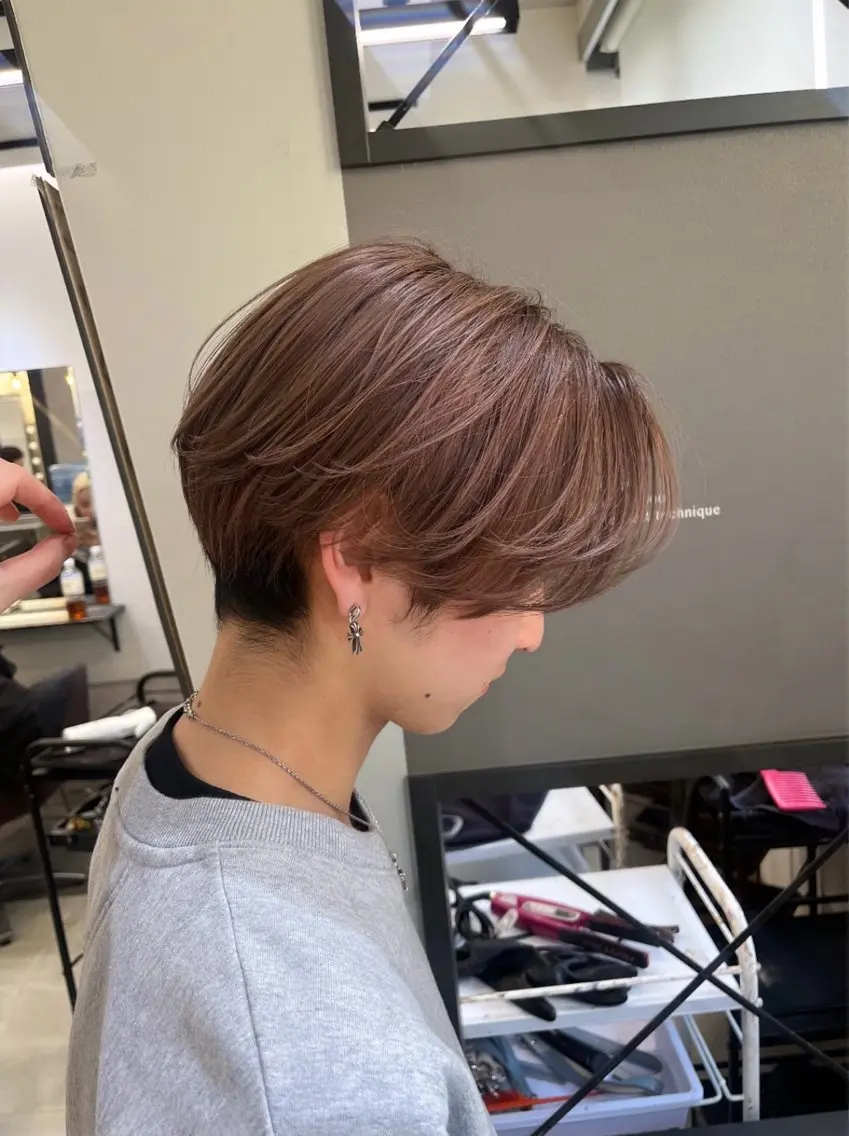 カラー メンズ ユイ☆レイヤー/ ブリーチ卒業カラーのヘアスタイル