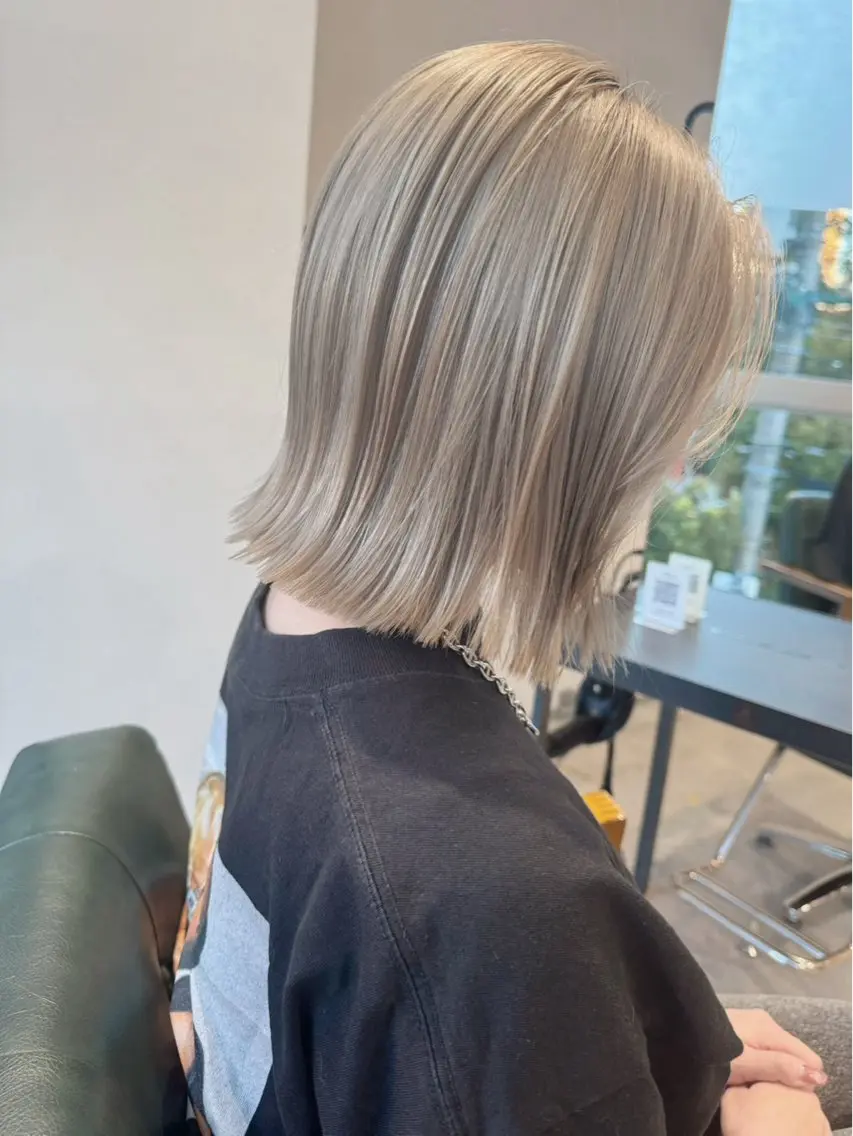 ミディアム ヘアカラー トリートメント カラー/ダブルカラー グレイカラー椿こはなのヘアスタイル