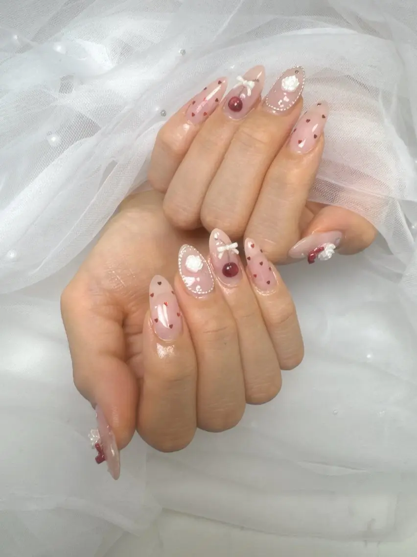ネイル キラキラネイル 持ち込み ワンホンネイル ハンドネイル Queeens nailのネイルデザイン