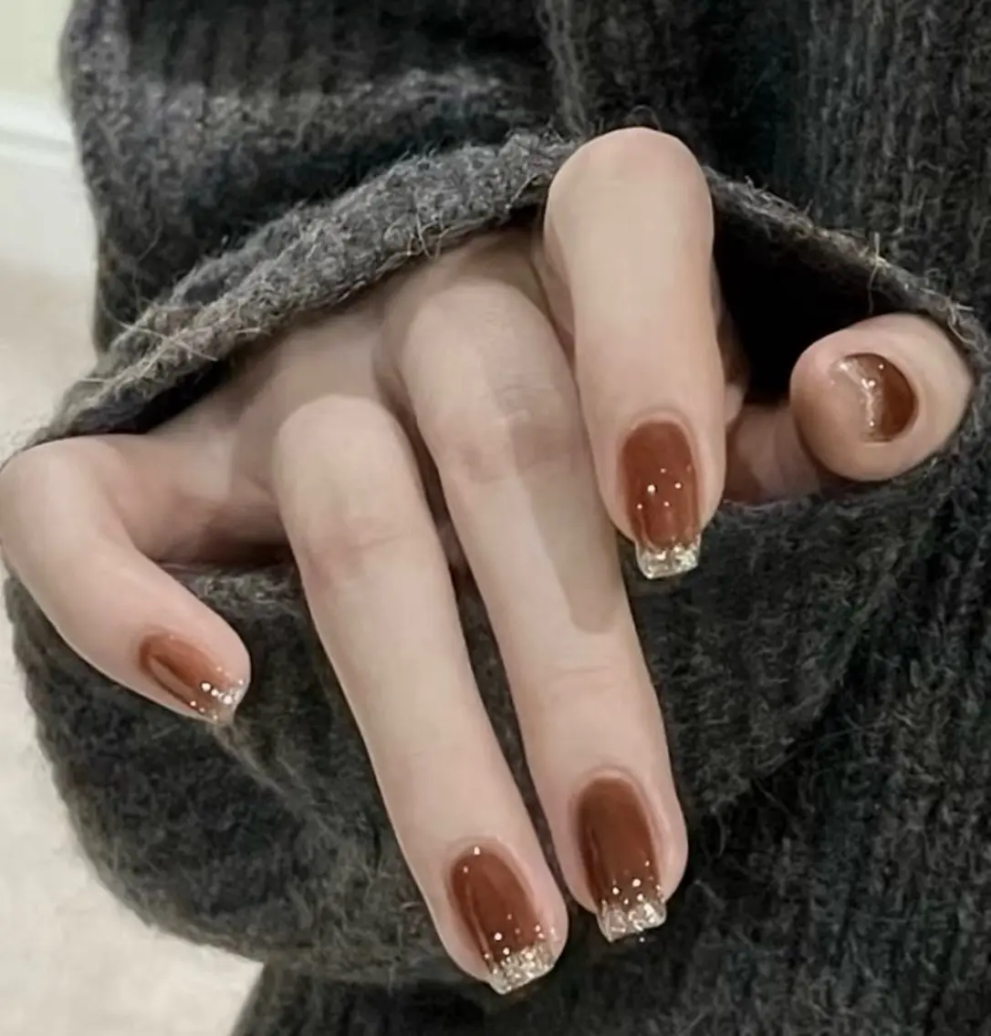 ネイル チークネイル 長さ出し フラワーネイル フレンチネイル ガーリー SunNail池袋駅 ワンホンネイルのネイルデザイン