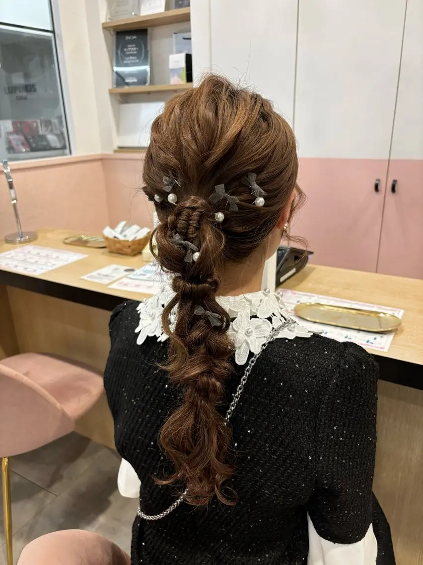 ロング ヘアセット ヘアアレンジ🪽🎀 艶カラー/天王寺のヘアスタイル