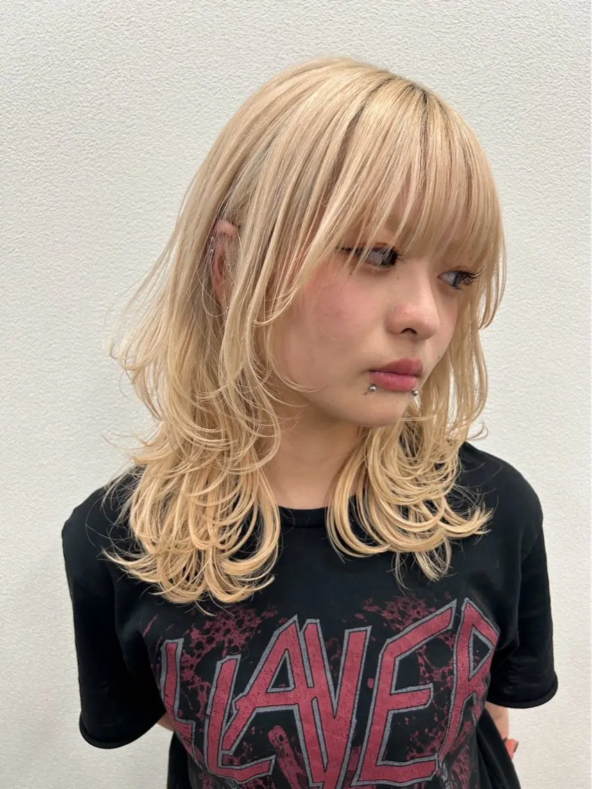 ミディアム カラー 藍斗│モテ透明感× 顔周りレイヤー🫧のヘアスタイル