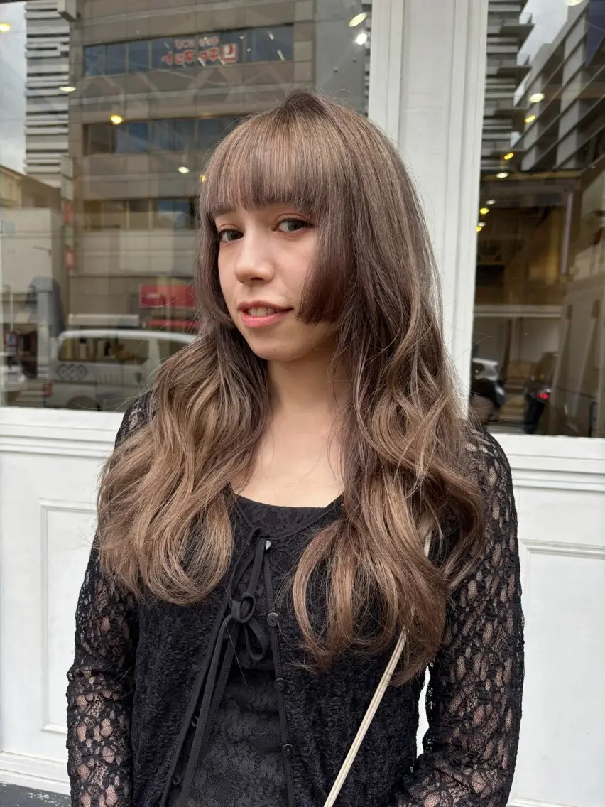 ロング カラー 透明感カラー グレージュ カット ヘアカラー トリートメント 🧸似合わせデザイン ほそいけいこ🧸のヘアスタイル