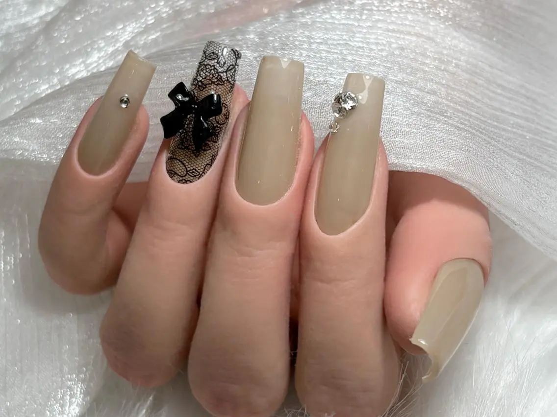 ネイル ハンドネイル orbe 芳長のネイルデザイン