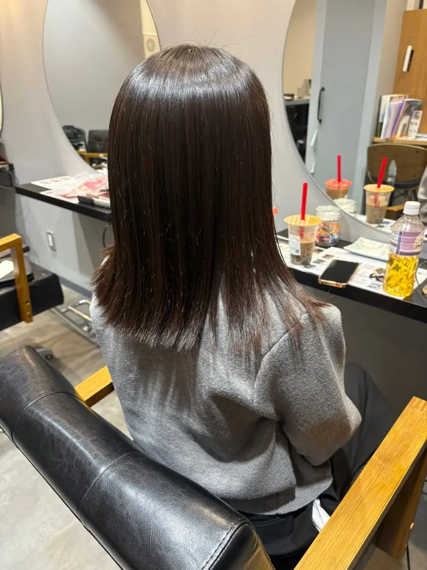ミディアム カット 縮毛矯正 小堀 いぶきのヘアスタイル