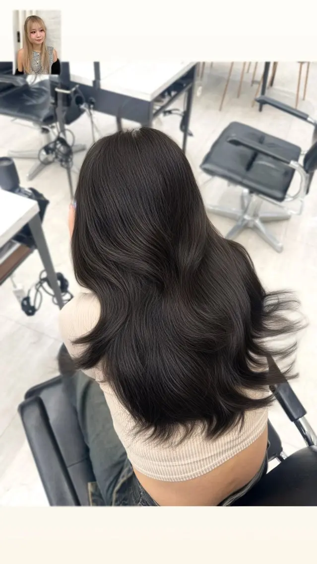ロング ヘアカラー AMI/韓国ヘア/ レイヤーカットのヘアスタイル