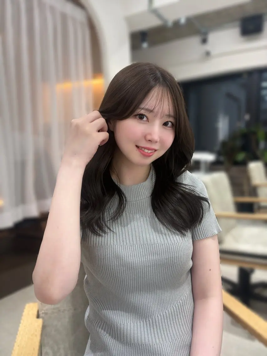ミディアム カット ‎🤍MIU‎🤍 レイヤーカット‎🤍のヘアスタイル