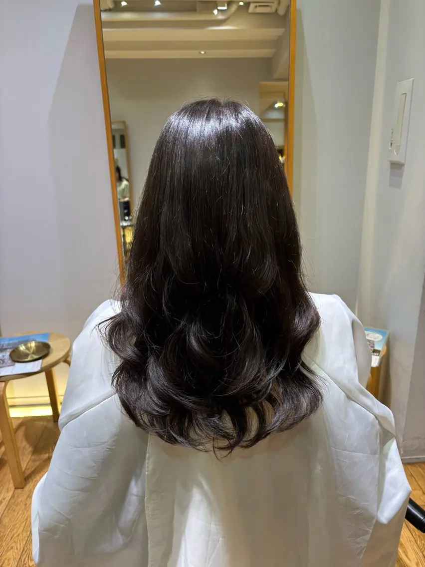 カラー パーマ 透明感カラー🩵 かのは🐰🪽のヘアスタイル