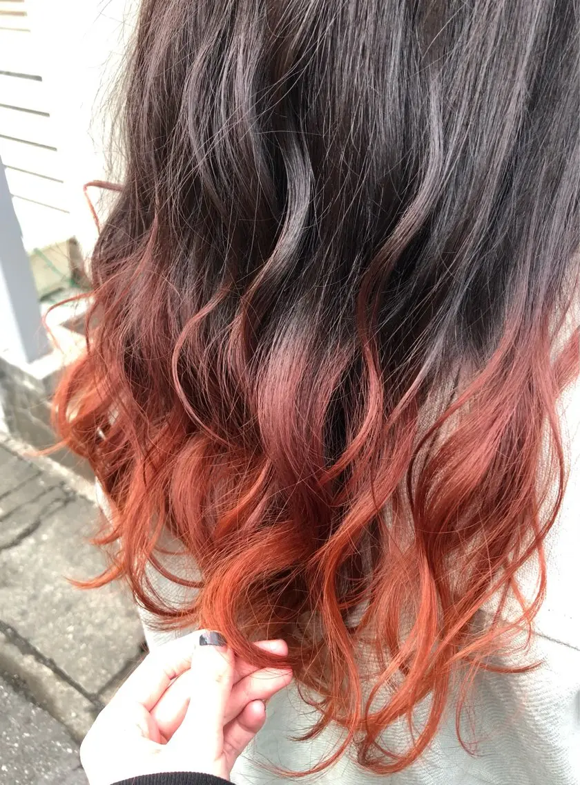 ロング カラー インナーカラー 推し ブリーチ  髪質改善のヘアスタイル