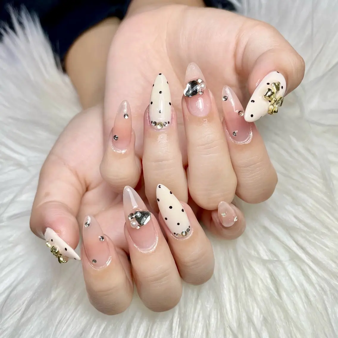 ネイル ハンドネイル RosyBeauty Salonのネイルデザイン