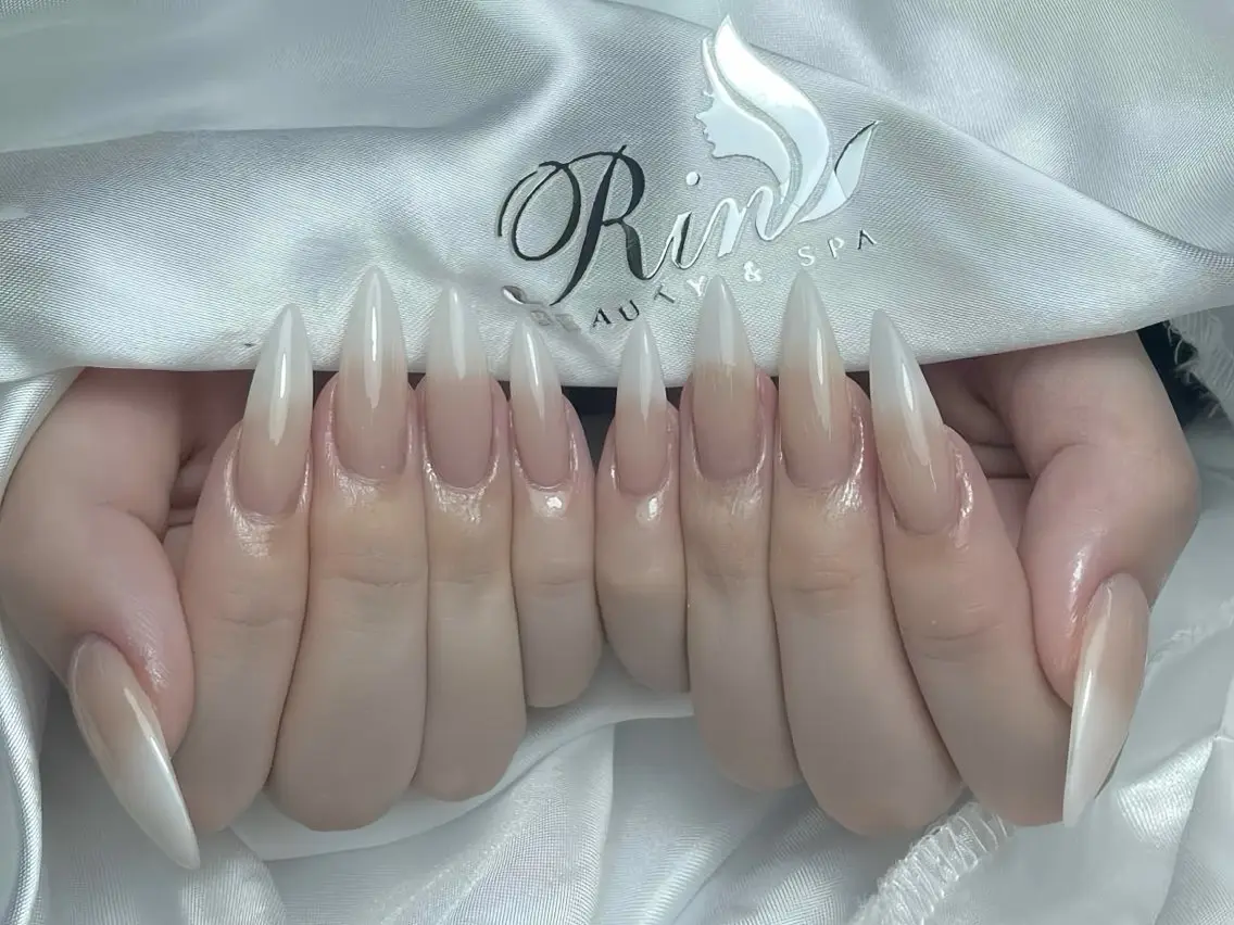 ネイル アニマル柄 ボルドー ブラウン チークネイル フレンチネイル ハンドネイル Rin Nail 新大久保店のネイルデザイン
