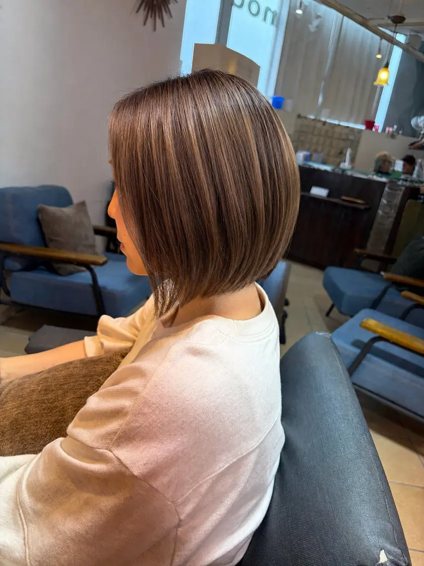 ショート 前下がりボブ ボブ 酸性ストレート カット ヘアカラー ボブカット艶髪 酸性ストレート響太のヘアスタイル