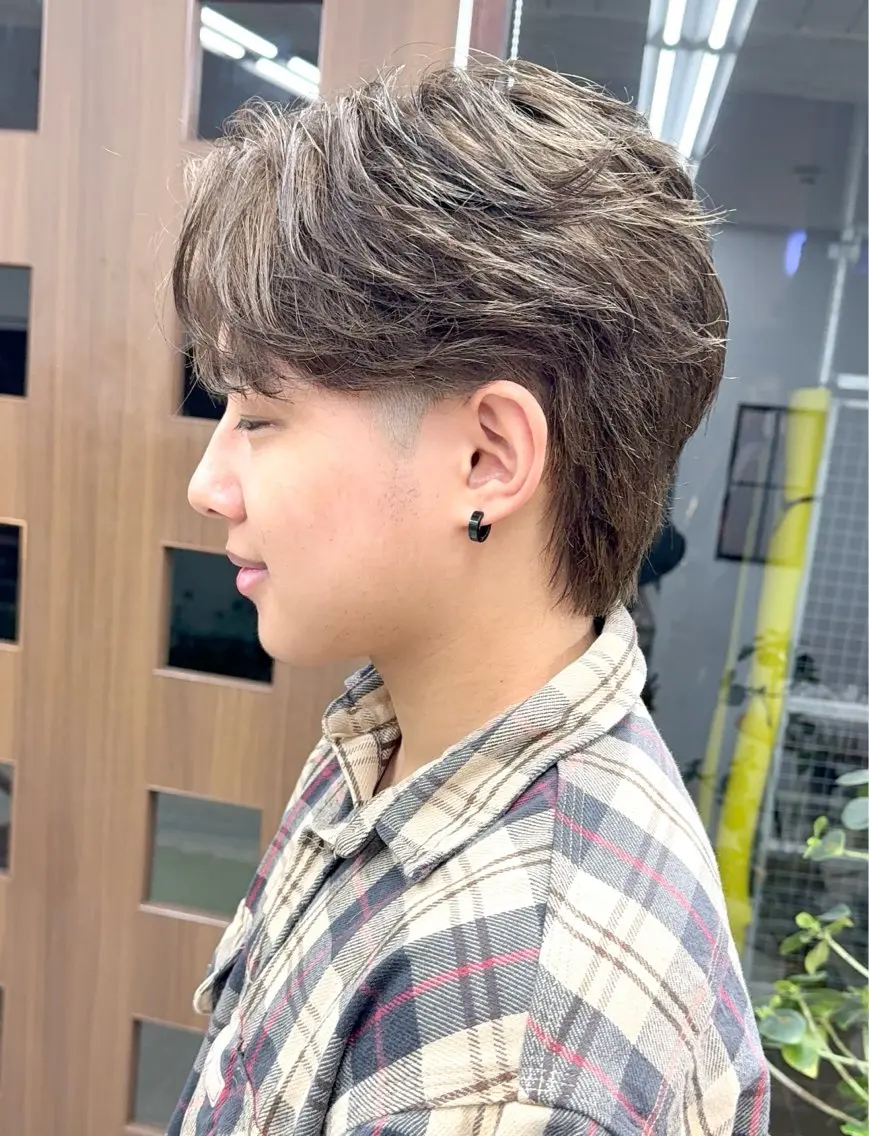 ショート カラー メンズ メンズブリーチ ブリーチ ブラウンカラー 透明感カラー ミルクティーブラウン ヘアカラー メンズパーマの達人 / タカシマダイスケのヘアスタイル