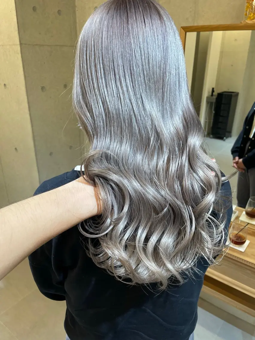 ロング カラー ブリーチ ヘアカラー トリートメント 羽田翔大/ブリーチ/ レイヤー/店長のヘアスタイル