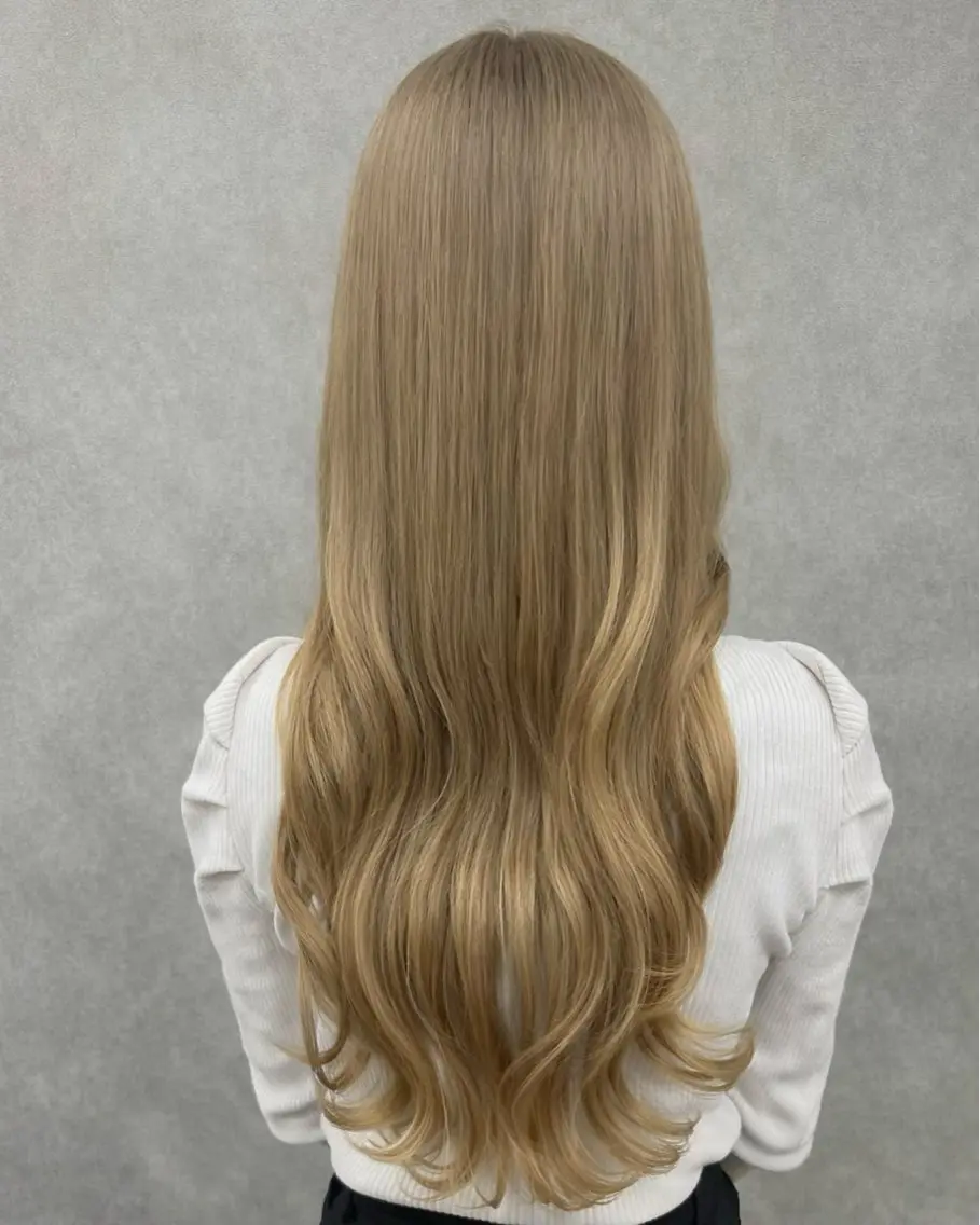 ロング カラー ベージュカラー 透明感カラー ミルクティーベージュ ヘアカラー トリートメント ミルクティー職人× HIROSEのヘアスタイル