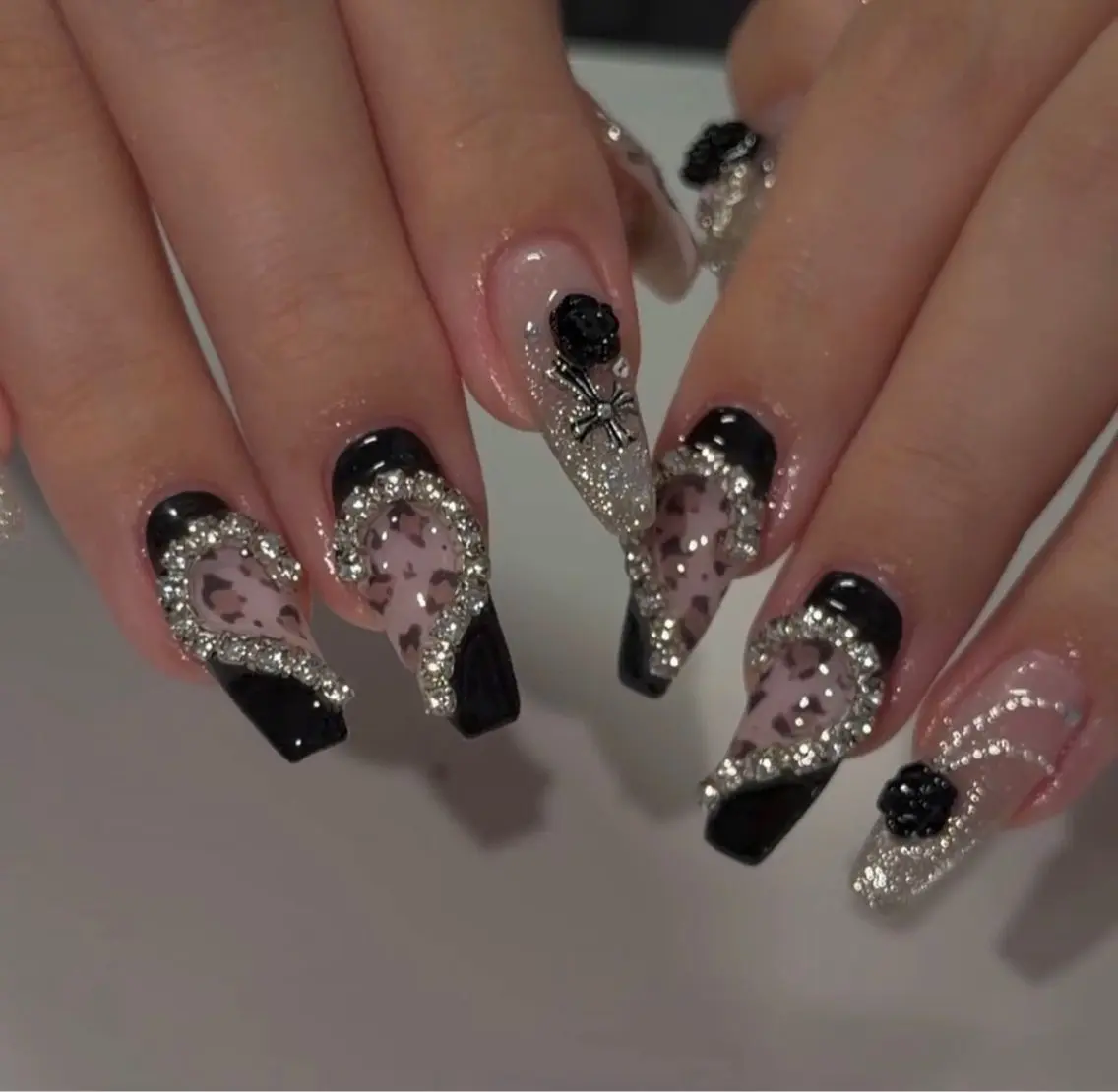 ネイル グラデーション ラメ(グリッター) マグネットネイル ミラーネイル ニュアンスネイル ハンドネイル Lumi de nailsのネイルデザイン